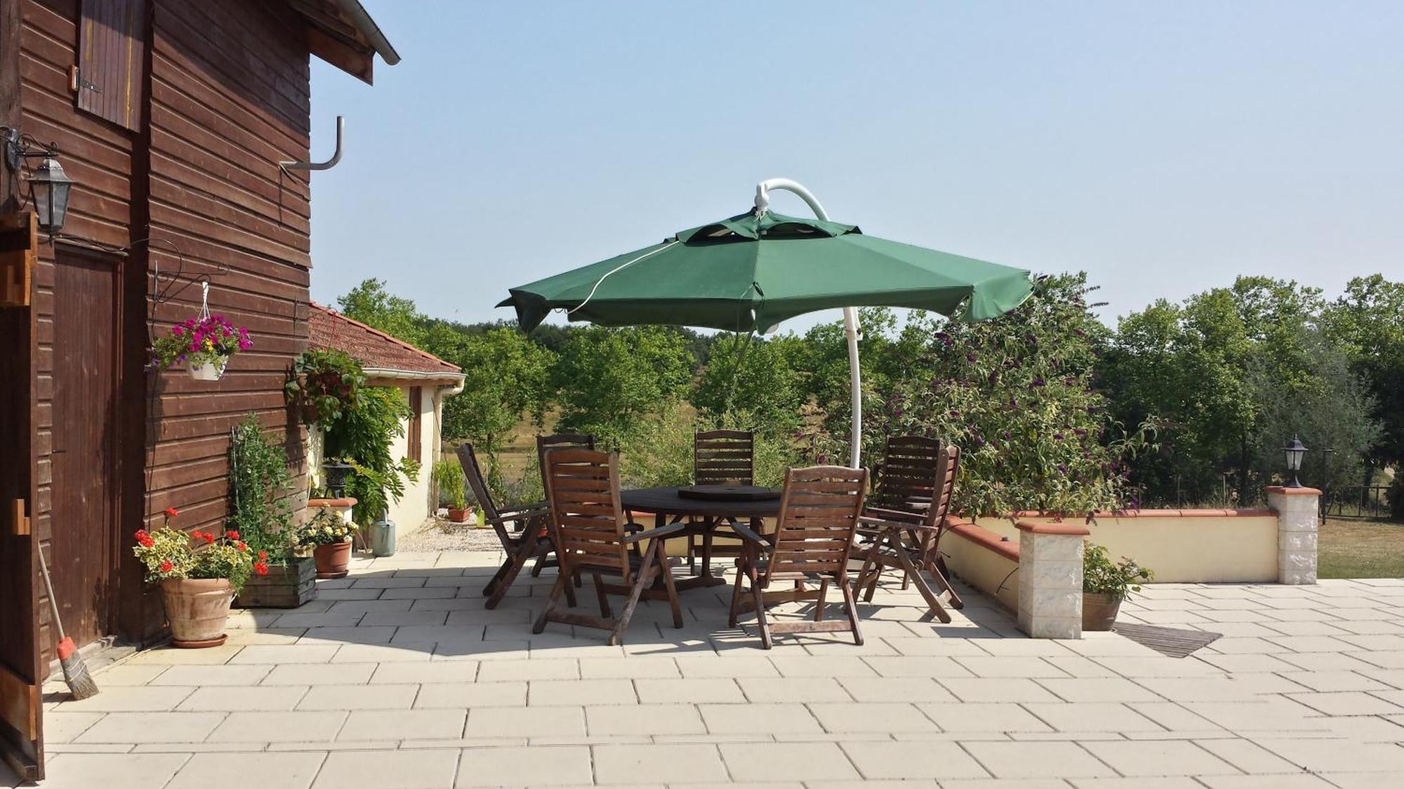 Les Tilleuls Bed & Breakfast Saint-Pe-Delbosc Exterior photo