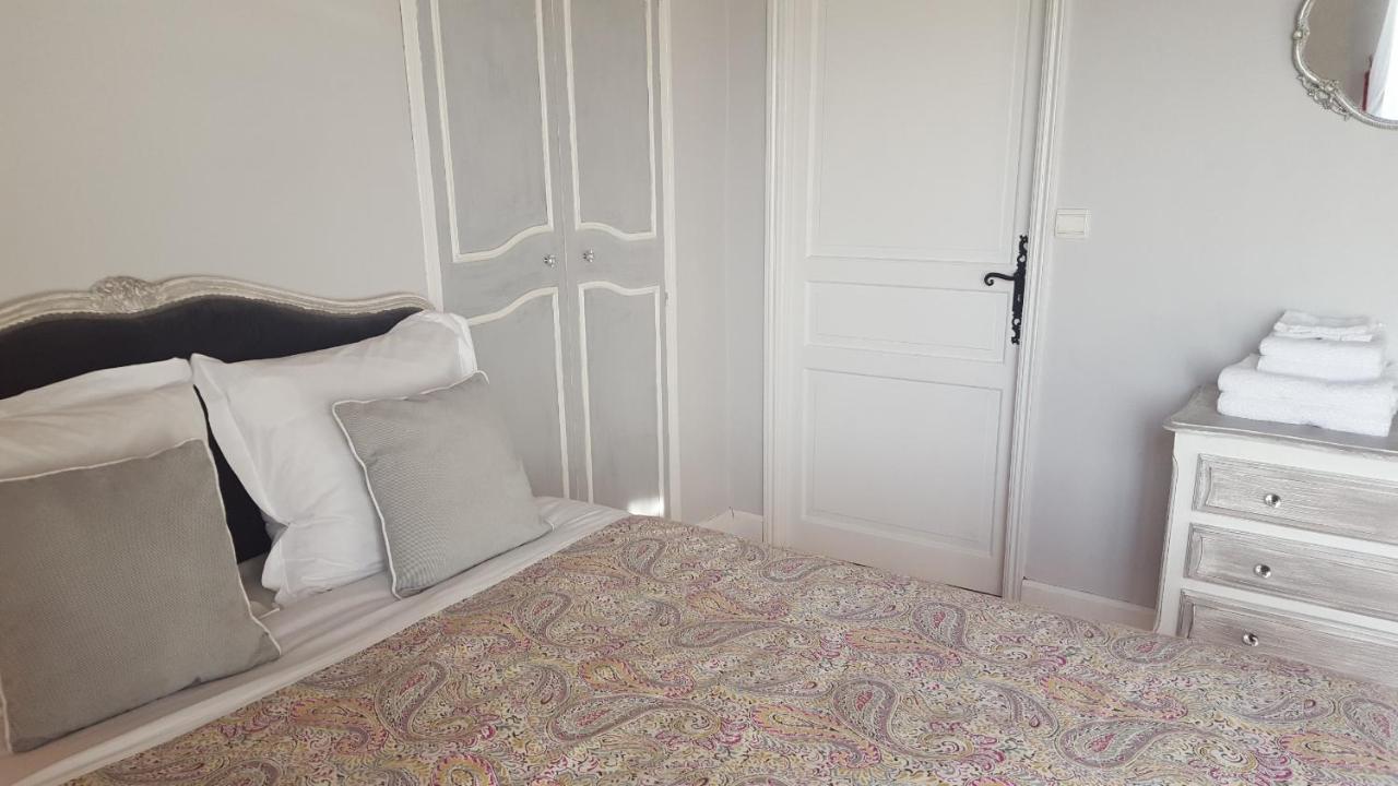 Les Tilleuls Bed & Breakfast Saint-Pe-Delbosc Exterior photo